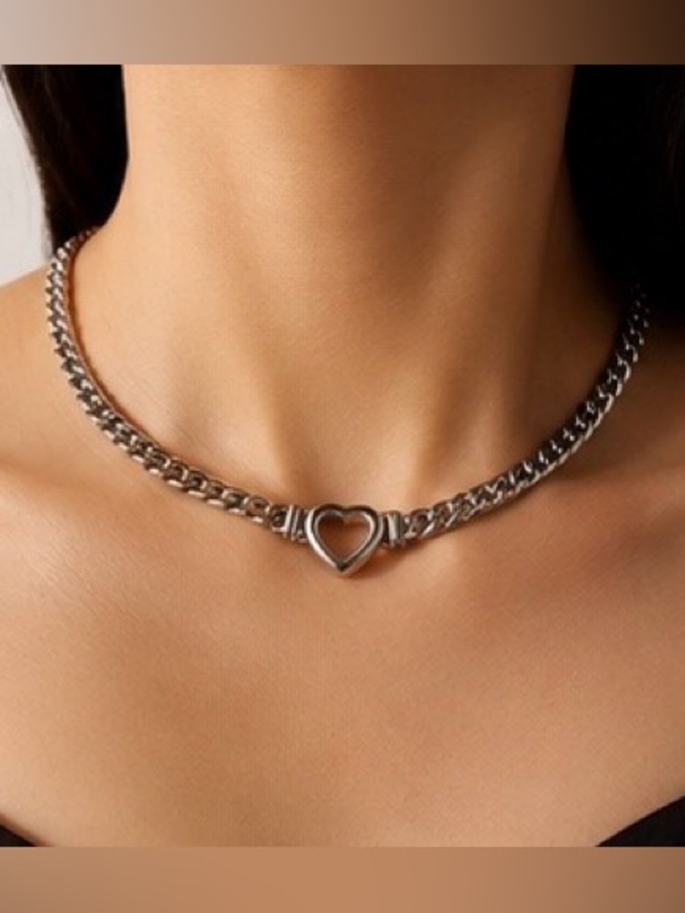 Silver-Tone Heart Center Curb Chain Necklace – Statement Jewelry
